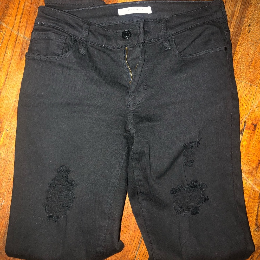 black ripped/ distressed skinny jeans